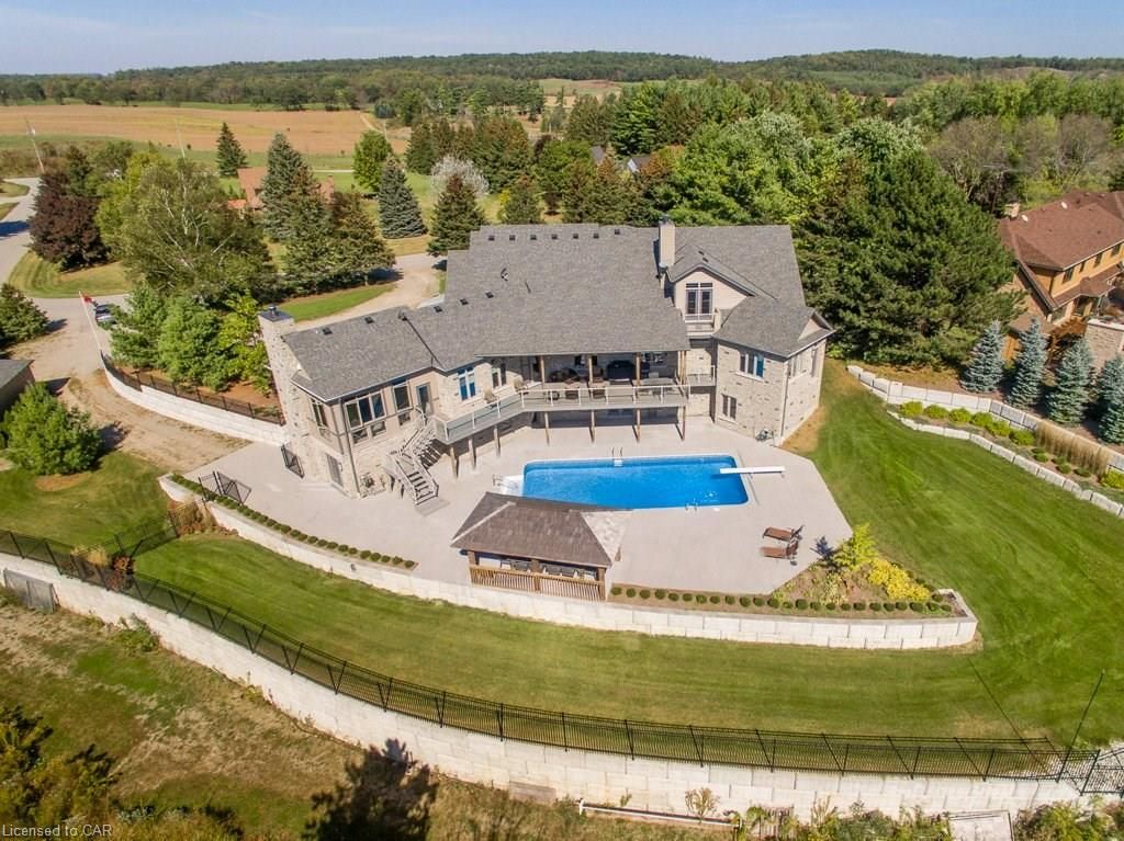 7 Taylor Court
