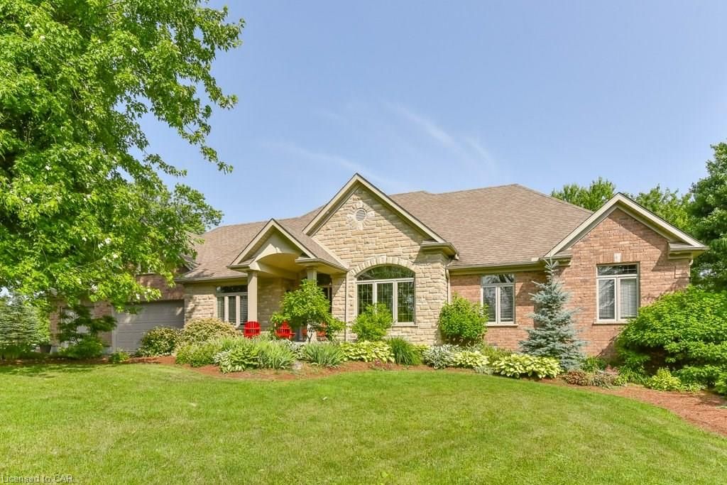 1276 Snyder’s Road East