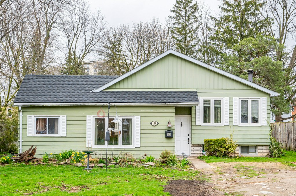 239 Hamilton Street