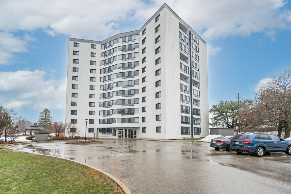 1106-250 Glenridge Drive