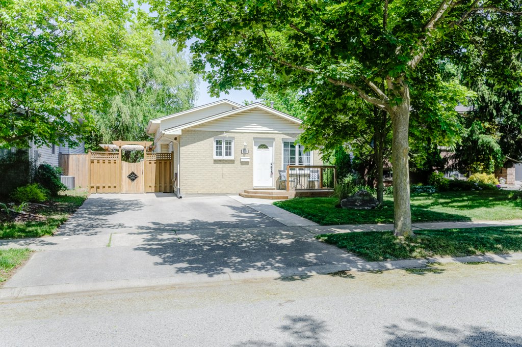 179 Portsmouth Crescent East