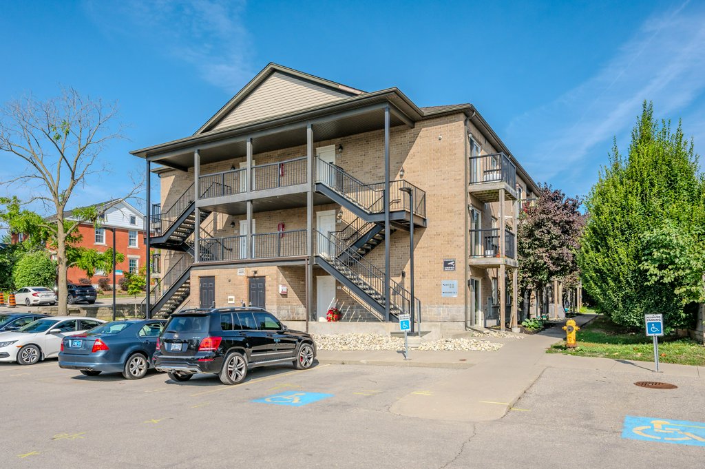 6C-185 Windale Crescent