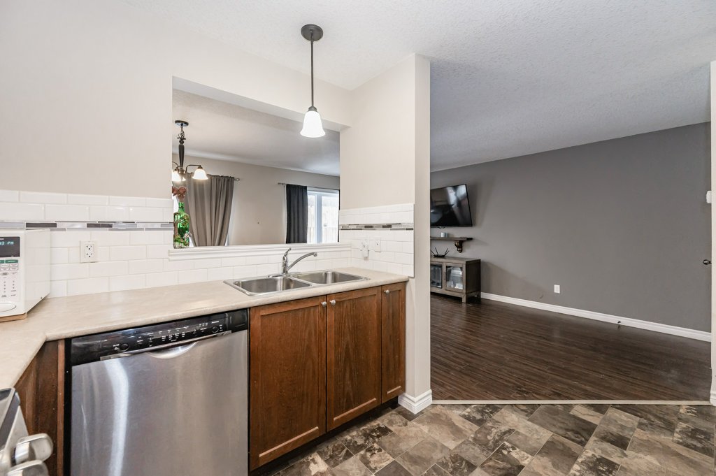 628 Crawford Crescent, Woodstock