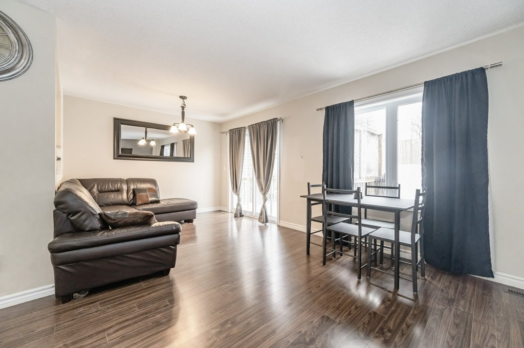 628 Crawford Crescent, Woodstock