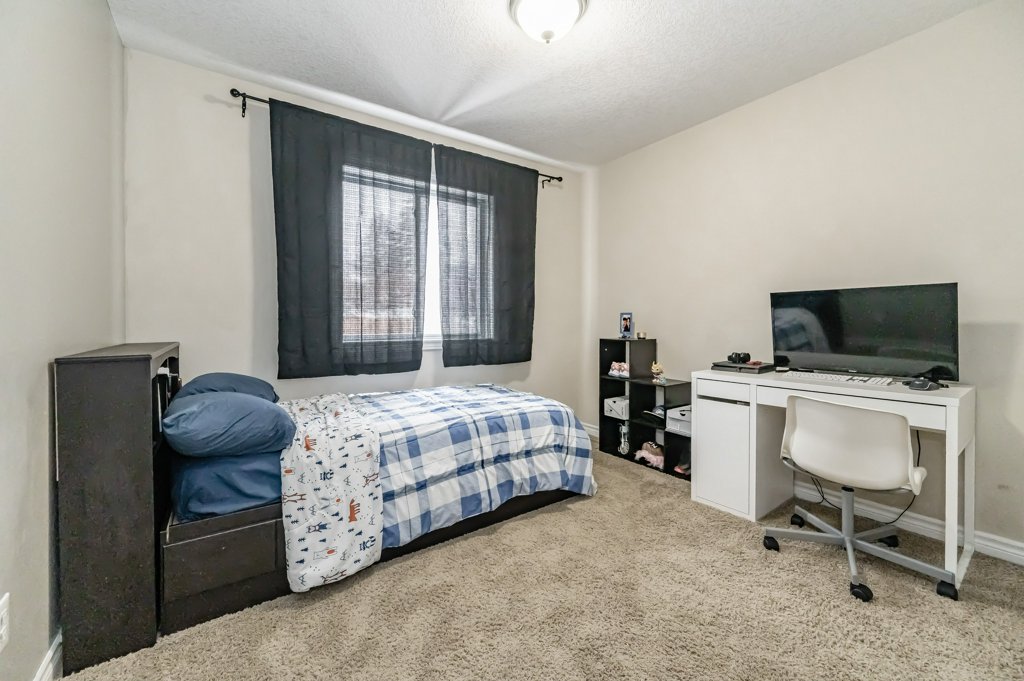 628 Crawford Crescent, Woodstock