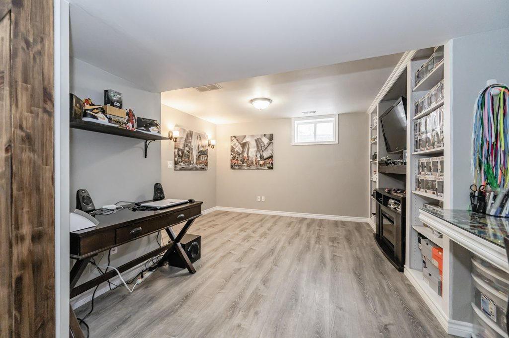 628 Crawford Crescent, Woodstock