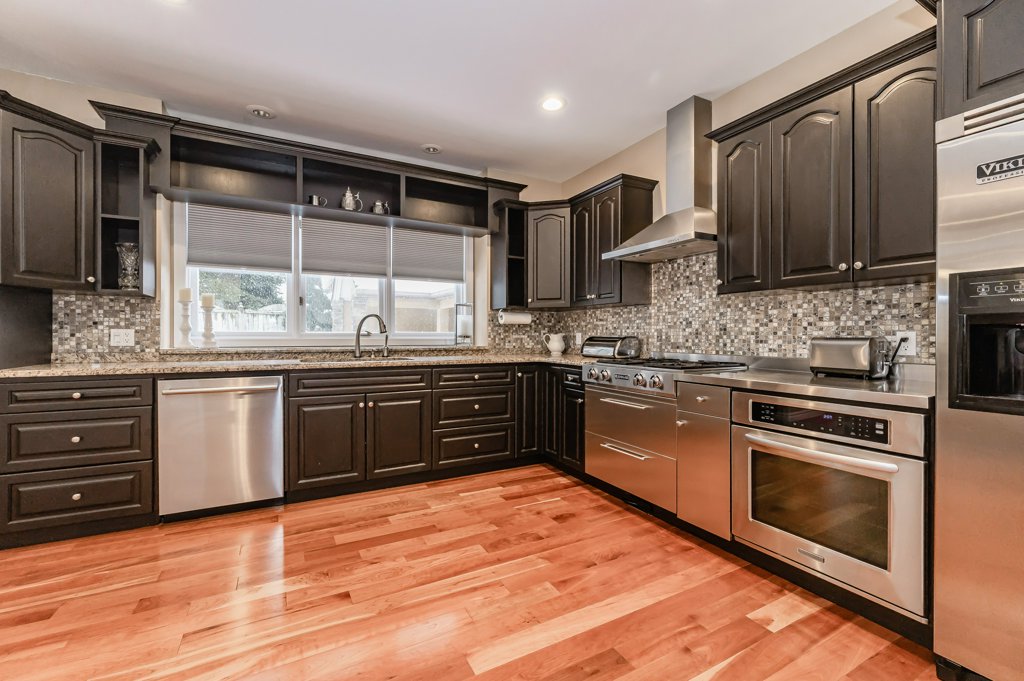 552 Paradise Crescent, Waterloo