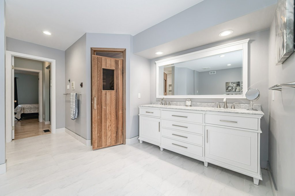 552 Paradise Crescent, Waterloo