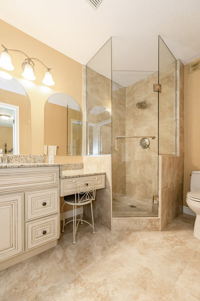 552 Paradise Crescent, Waterloo