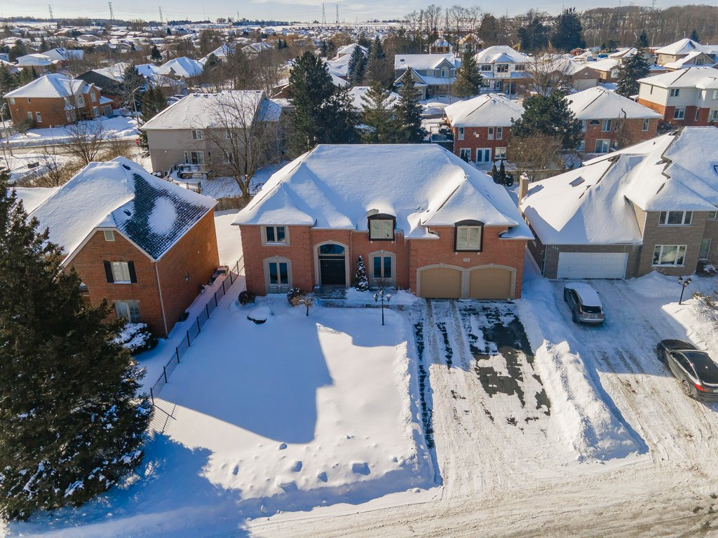 552 Paradise Crescent, Waterloo