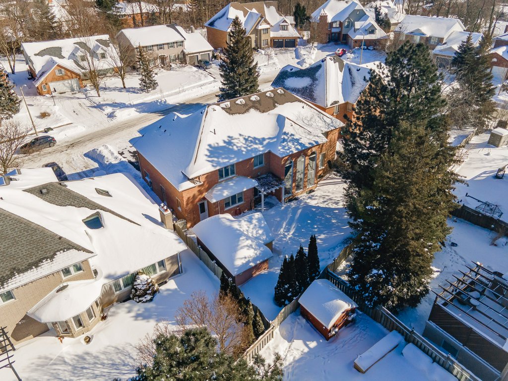 552 Paradise Crescent, Waterloo