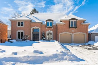 552 Paradise Crescent, Waterloo