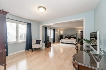 552 Paradise Crescent, Waterloo