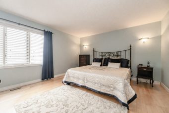 552 Paradise Crescent, Waterloo