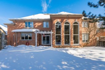 552 Paradise Crescent, Waterloo