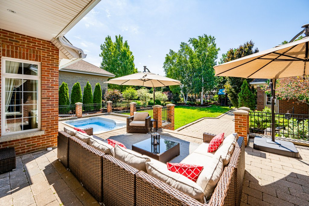 41 Deer Ridge Crescent