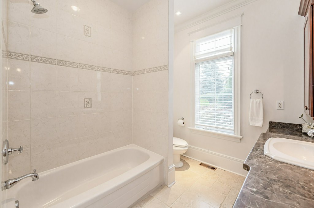 41 Deer Ridge Crescent