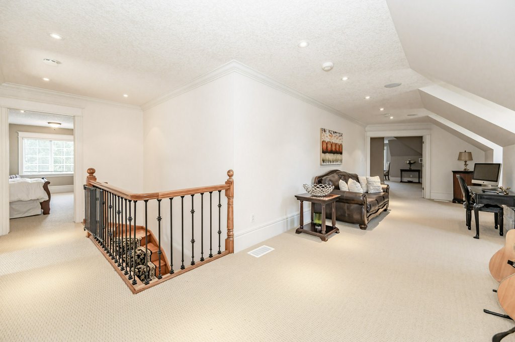 41 Deer Ridge Crescent