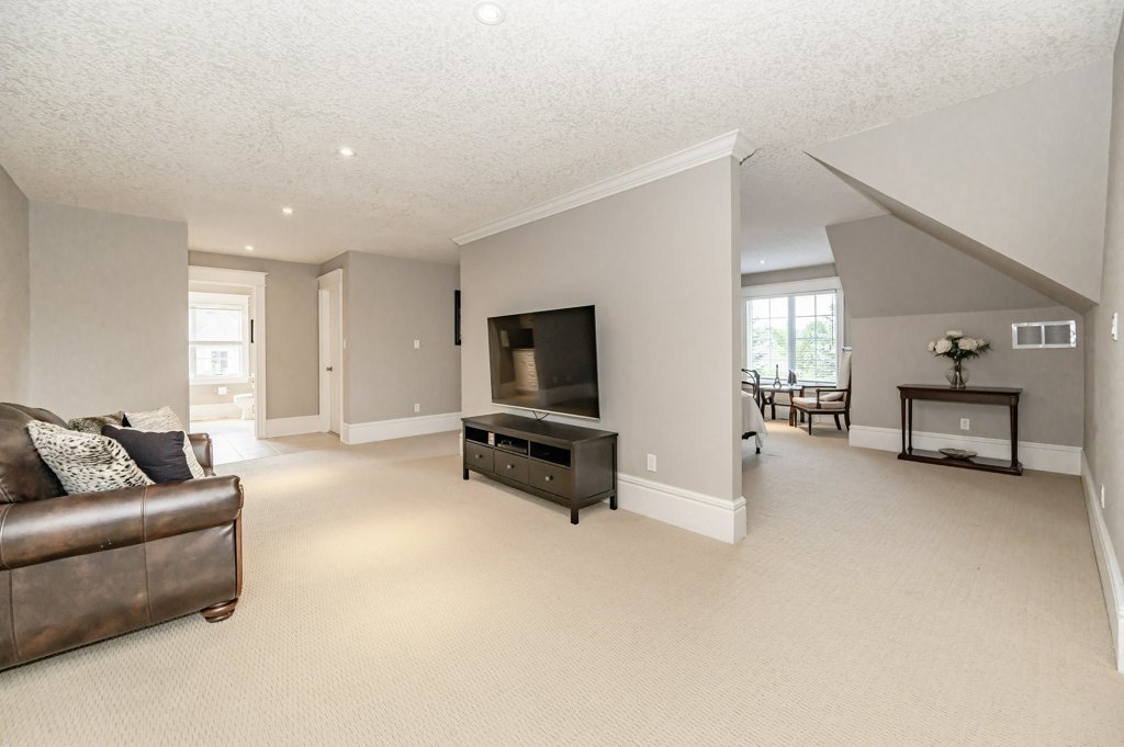 41 Deer Ridge Crescent