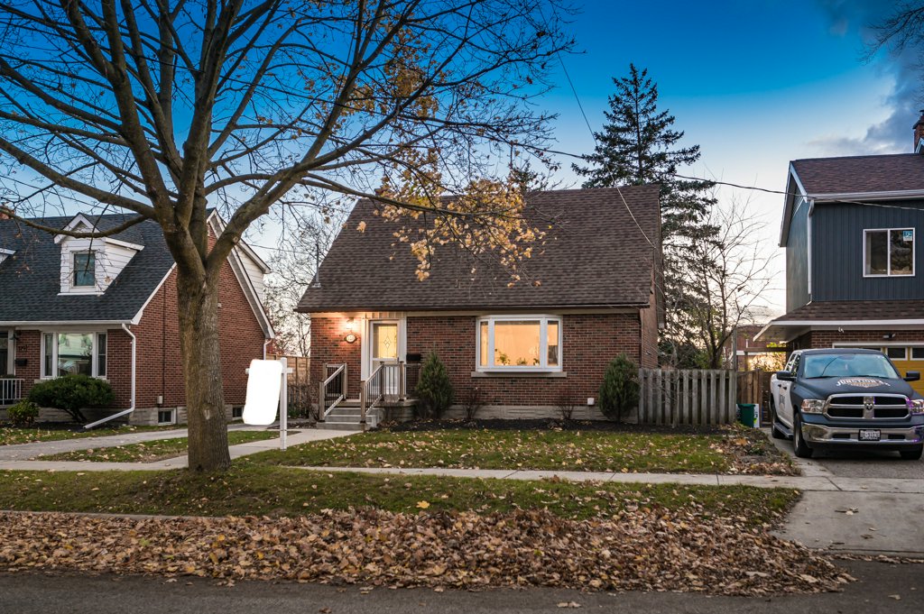 123 Brentwood Avenue