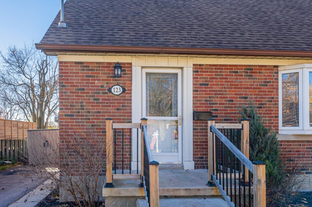 123 Brentwood Avenue