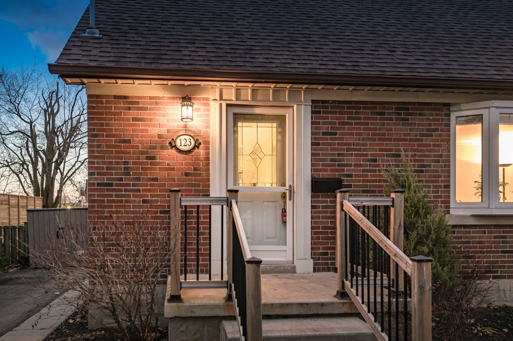 123 Brentwood Avenue