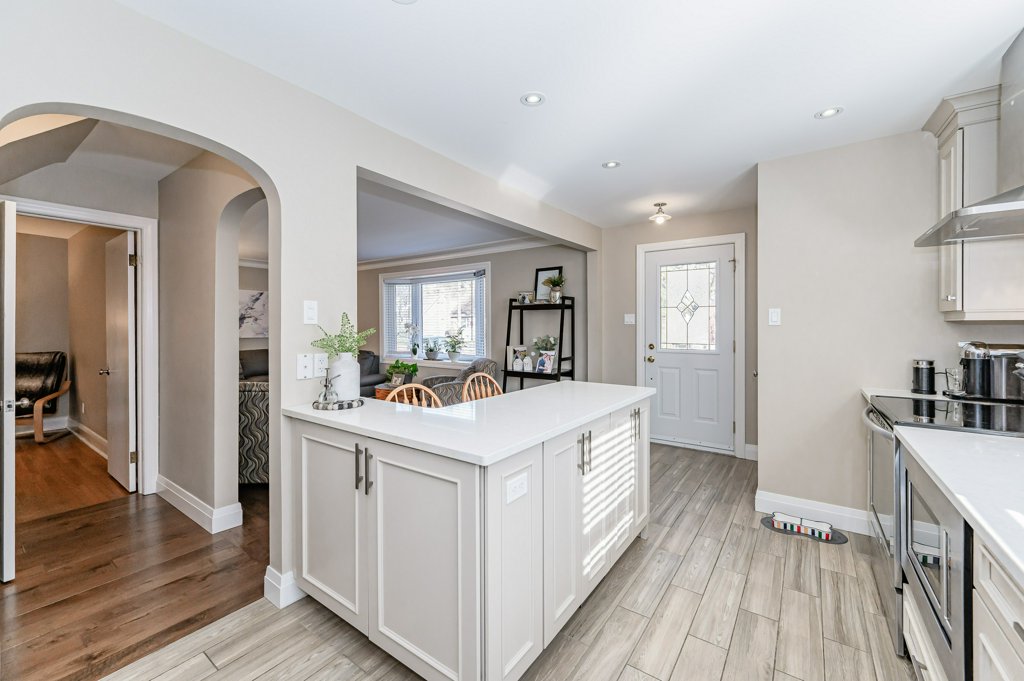 123 Brentwood Avenue