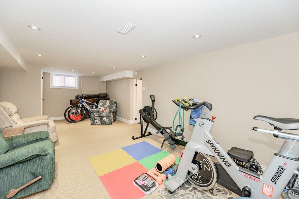 123 Brentwood Avenue