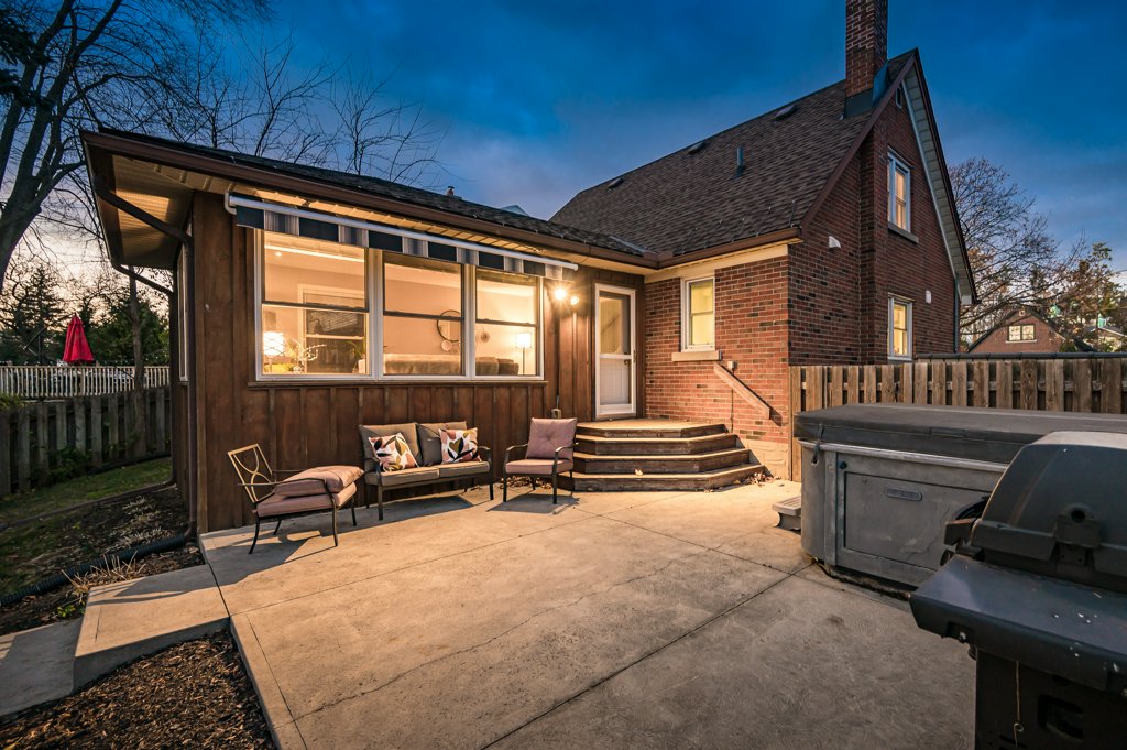 123 Brentwood Avenue