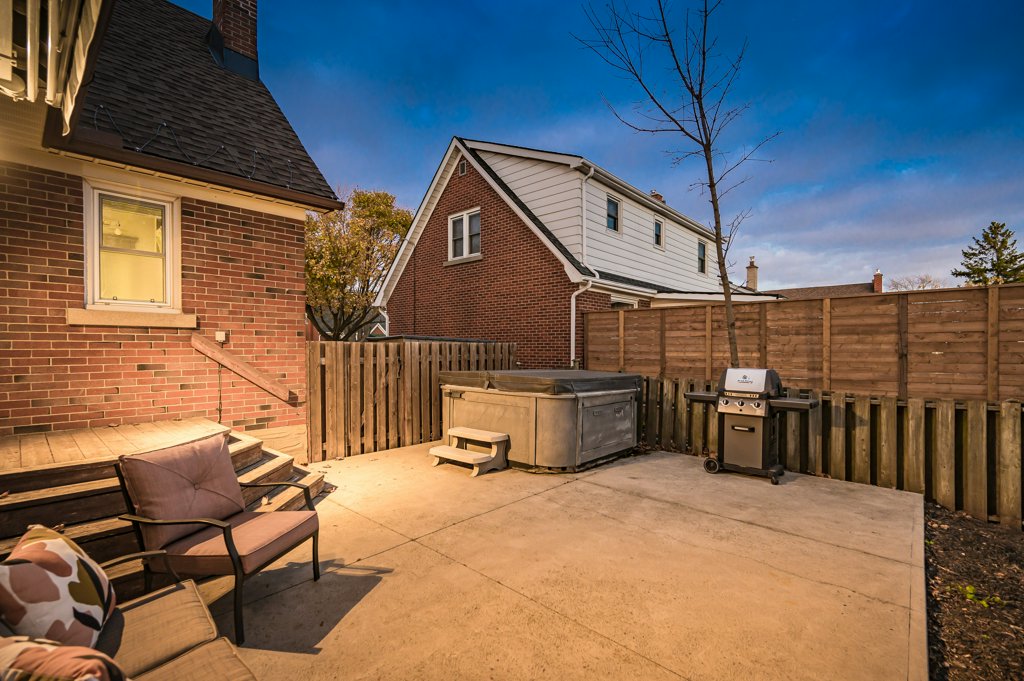 123 Brentwood Avenue