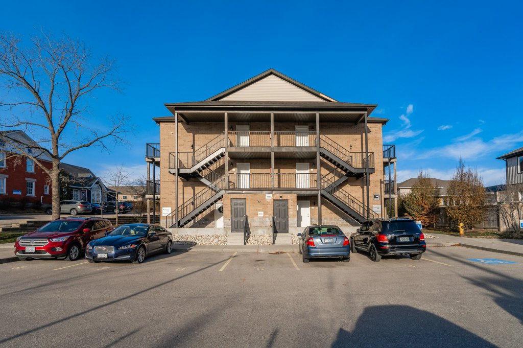 8B-185 Windale Crescent