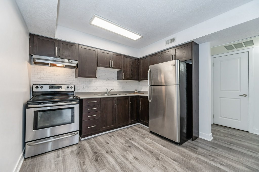 8B-185 Windale Crescent