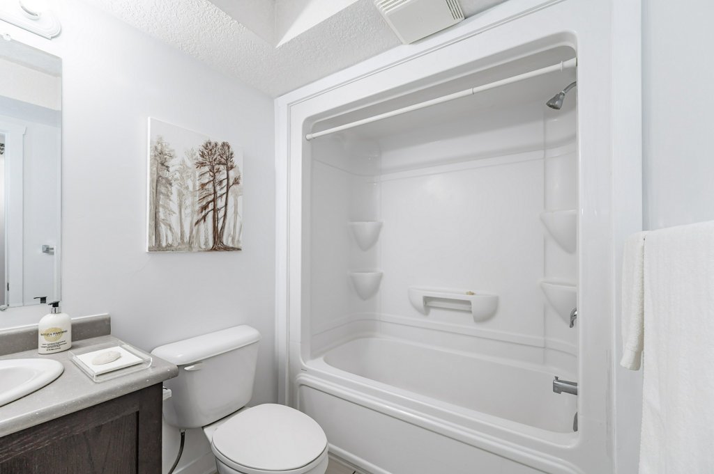 8B-185 Windale Crescent