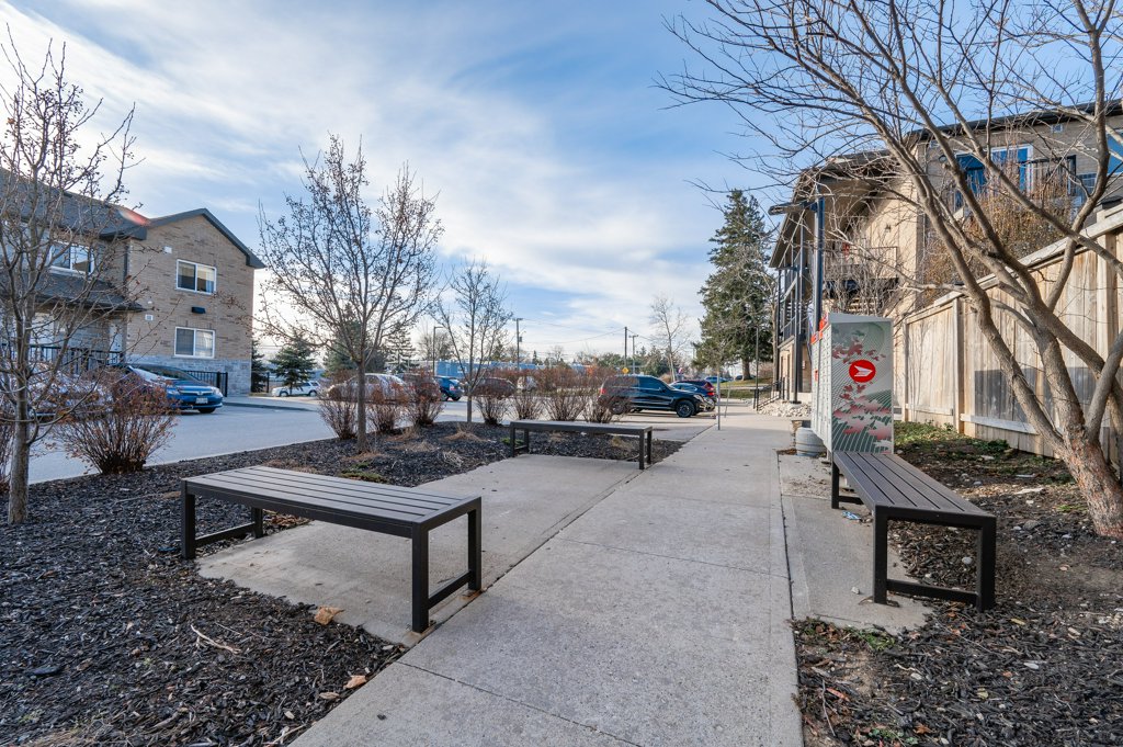 8B-185 Windale Crescent