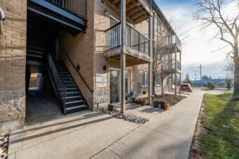 8B-185 Windale Crescent