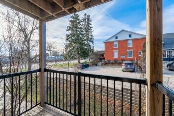 8B-185 Windale Crescent