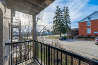 8B-185 Windale Crescent