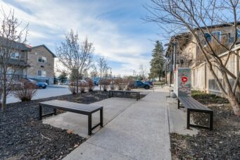 8B-185 Windale Crescent