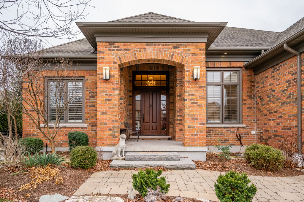 290 Terrace Wood Crescent