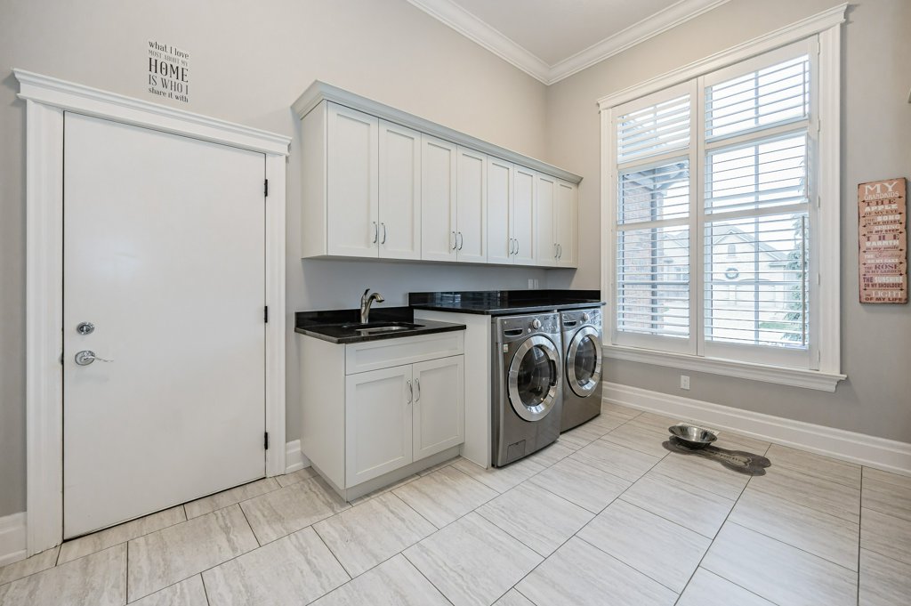290 Terrace Wood Crescent