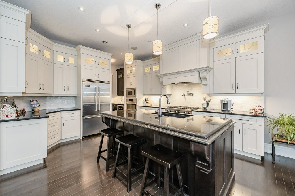 290 Terrace Wood Crescent