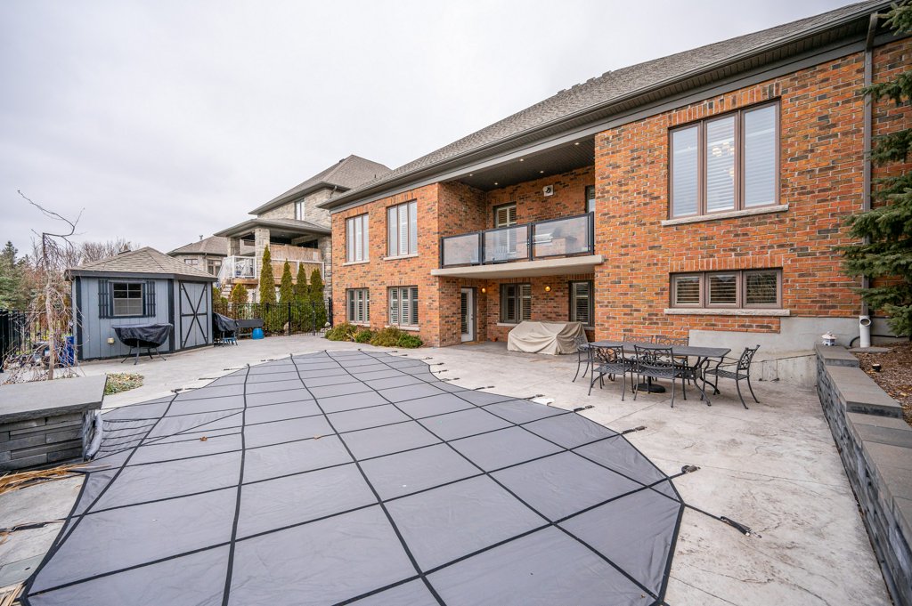 290 Terrace Wood Crescent