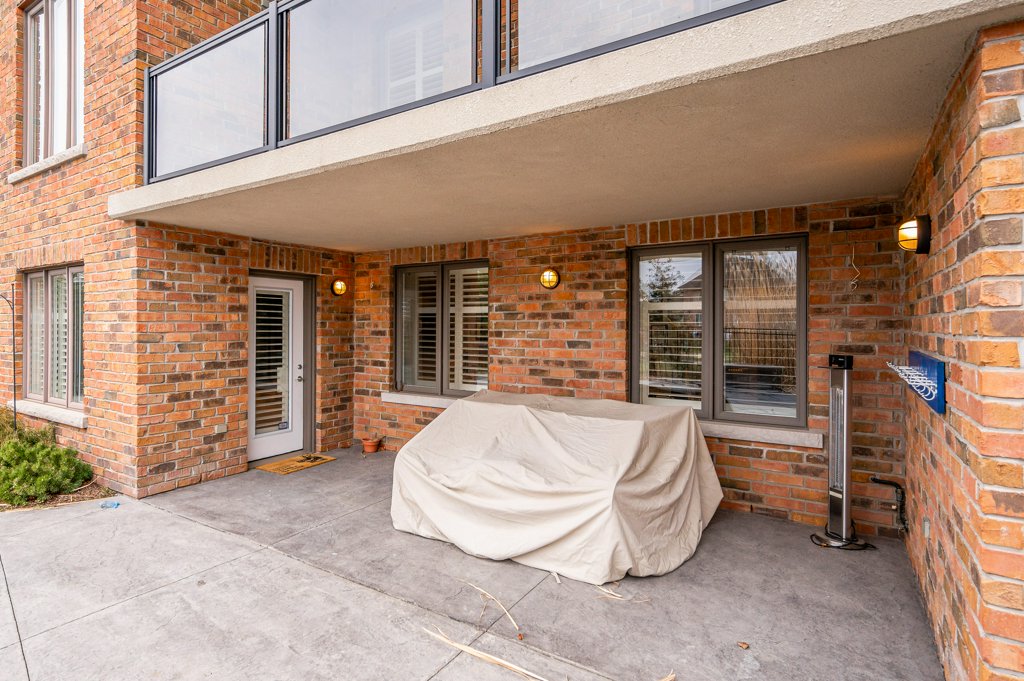 290 Terrace Wood Crescent