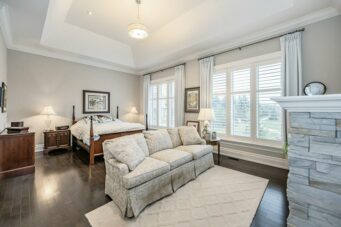 290 Terrace Wood Crescent