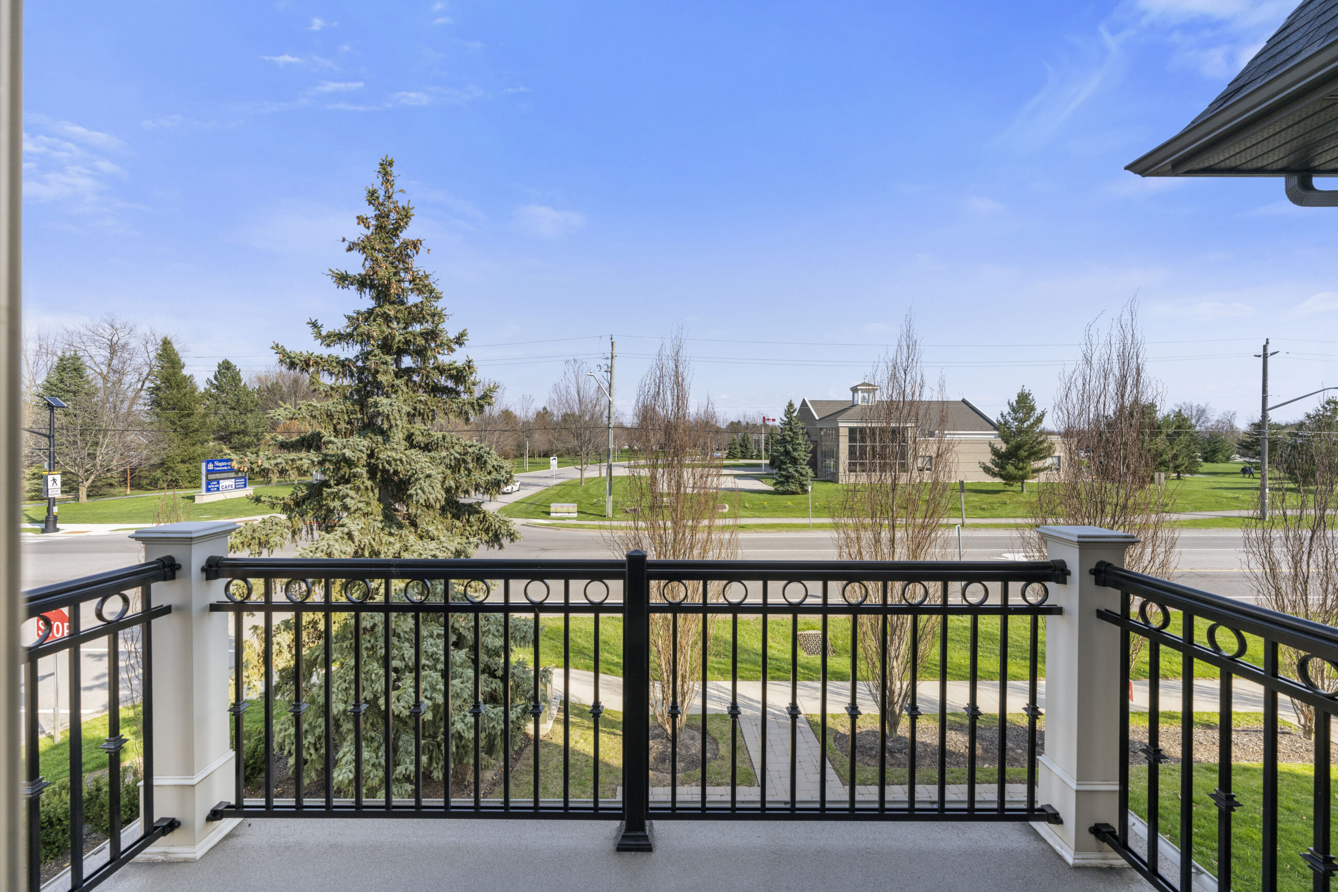 OPEN HOUSE SUN 2-4 at 1 ST ANDREWS LANE SOUTH