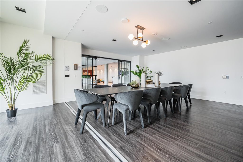 209-5 WELLINGTON STREET, KITCHENER