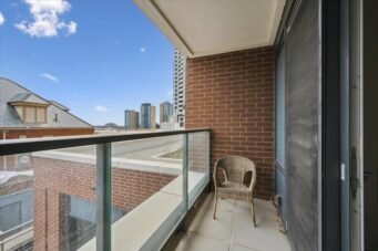 209-5 WELLINGTON STREET, KITCHENER