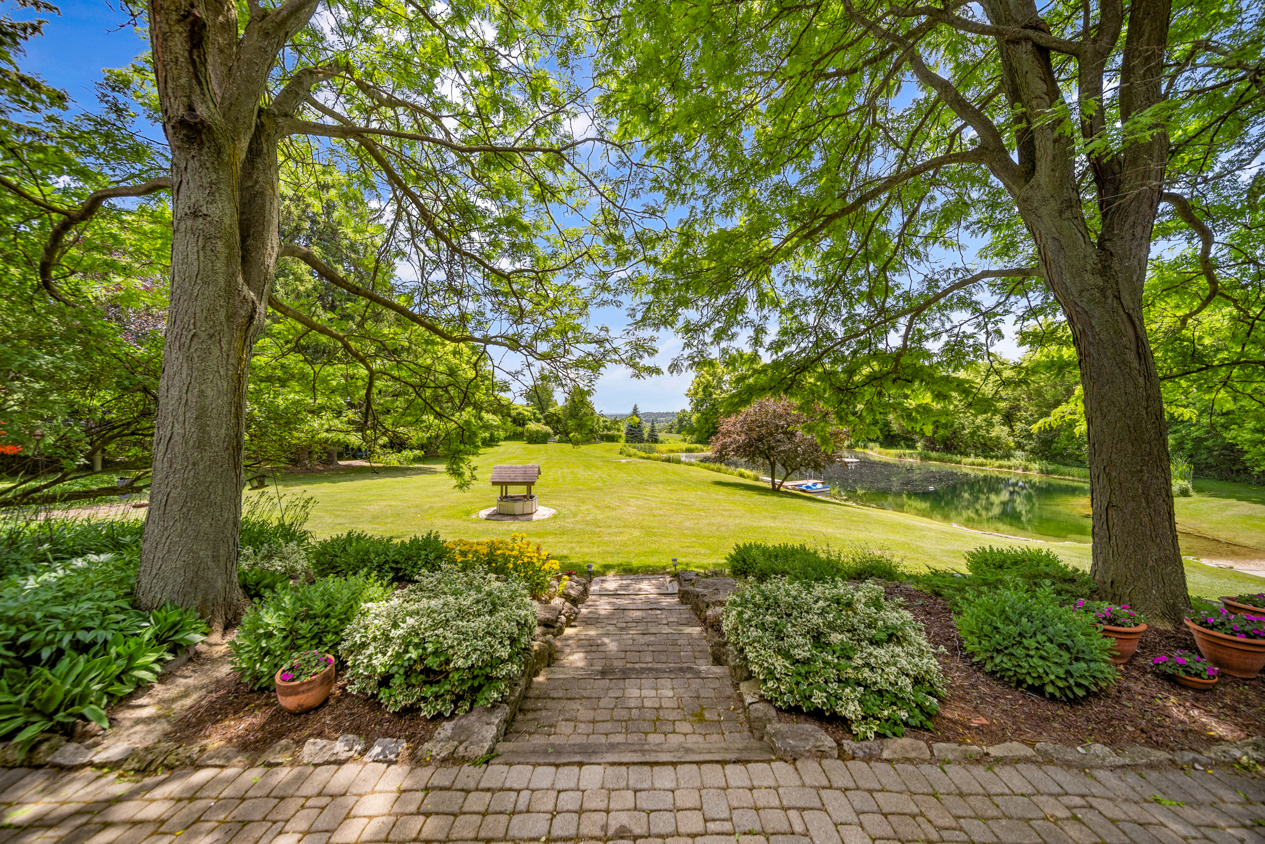 7306 Wellington Road 21, Elora