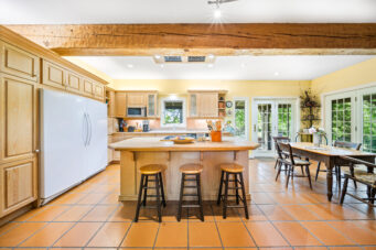 7306 Wellington Road 21, Elora