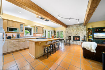 7306 Wellington Road 21, Elora